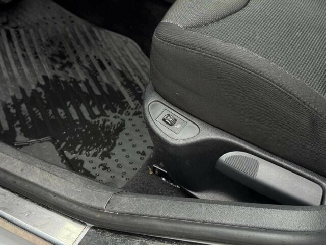 Серый Пежо 308, объемом двигателя 1.6 л и пробегом 182 тыс. км за 6790 $, фото 20 на Automoto.ua