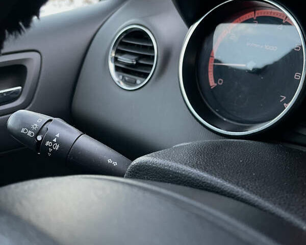 Сірий Пежо 308, об'ємом двигуна 1.6 л та пробігом 98 тис. км за 6700 $, фото 3 на Automoto.ua