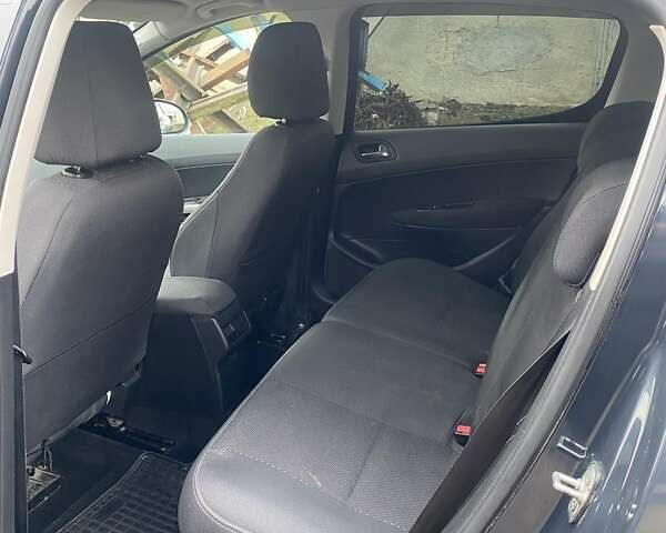 Серый Пежо 308, объемом двигателя 1.6 л и пробегом 105 тыс. км за 6700 $, фото 6 на Automoto.ua