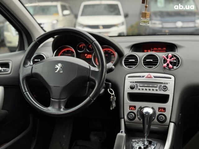 Пежо 308 2011 в Киеве на Automoto.ua Серый Пежо 308, объемом двигателя 1.6 л и пробегом 182 тыс. км за 6790 $, фото 36 на Automoto.ua