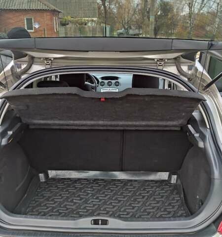 Серый Пежо 308, объемом двигателя 1.4 л и пробегом 175 тыс. км за 6700 $, фото 16 на Automoto.ua