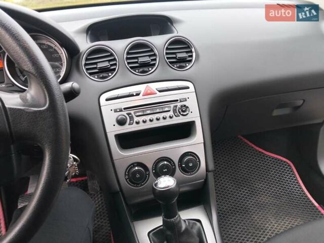 Серый Пежо 308, объемом двигателя 1.4 л и пробегом 175 тыс. км за 6700 $, фото 33 на Automoto.ua