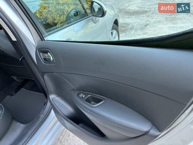 Серый Пежо 308, объемом двигателя 1.6 л и пробегом 47 тыс. км за 8199 $, фото 23 на Automoto.ua