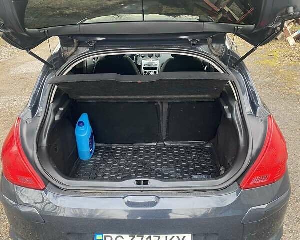 Серый Пежо 308, объемом двигателя 1.6 л и пробегом 105 тыс. км за 6700 $, фото 9 на Automoto.ua