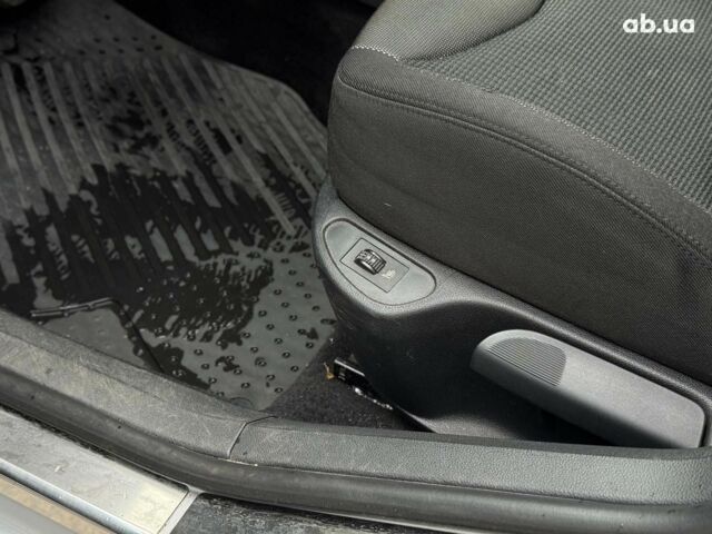 Пежо 308 2011 в Киеве на Automoto.ua Серый Пежо 308, объемом двигателя 1.6 л и пробегом 182 тыс. км за 6790 $, фото 20 на Automoto.ua