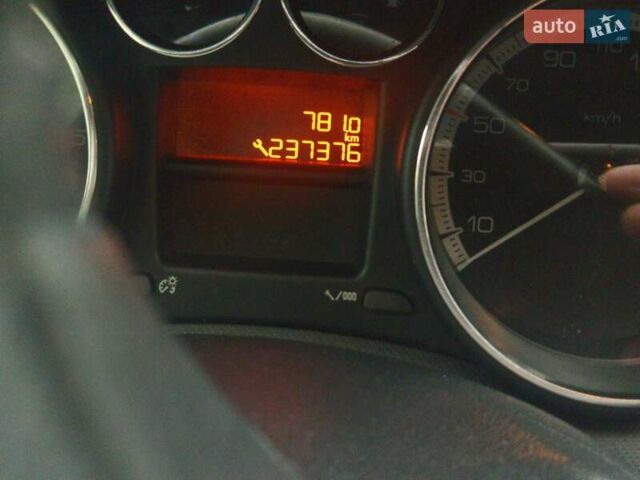 Сірий Пежо 308, об'ємом двигуна 1.56 л та пробігом 238 тис. км за 5500 $, фото 3 на Automoto.ua