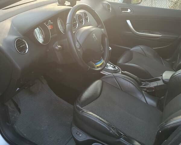 Серый Пежо 308, объемом двигателя 1.6 л и пробегом 142 тыс. км за 4500 $, фото 8 на Automoto.ua