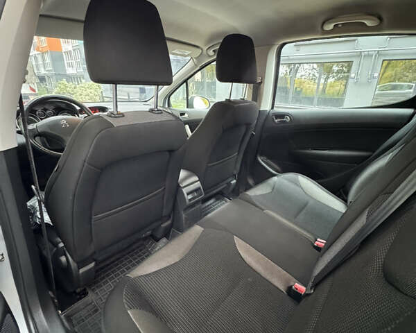 Серый Пежо 308, объемом двигателя 1.6 л и пробегом 214 тыс. км за 5800 $, фото 6 на Automoto.ua