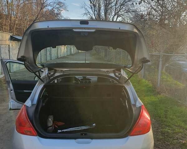 Серый Пежо 308, объемом двигателя 1.6 л и пробегом 142 тыс. км за 4500 $, фото 23 на Automoto.ua