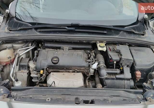 Серый Пежо 308, объемом двигателя 1.4 л и пробегом 175 тыс. км за 6700 $, фото 19 на Automoto.ua