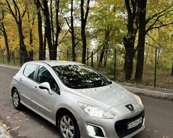 Серый Пежо 308, объемом двигателя 1.6 л и пробегом 214 тыс. км за 5800 $, фото 1 на Automoto.ua