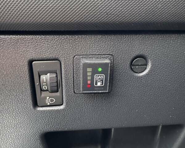 Серый Пежо 308, объемом двигателя 1.6 л и пробегом 220 тыс. км за 4500 $, фото 25 на Automoto.ua