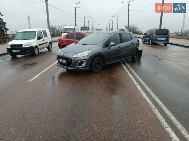 Сірий Пежо 308, об'ємом двигуна 1.6 л та пробігом 395 тис. км за 3500 $, фото 9 на Automoto.ua