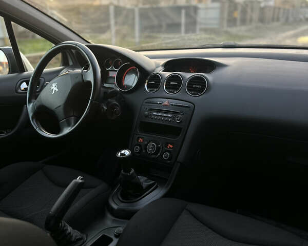 Сірий Пежо 308, об'ємом двигуна 1.6 л та пробігом 229 тис. км за 4999 $, фото 35 на Automoto.ua