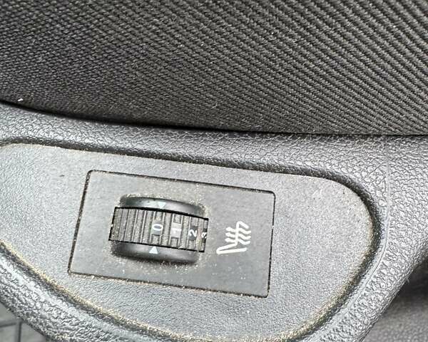 Серый Пежо 308, объемом двигателя 1.6 л и пробегом 220 тыс. км за 4900 $, фото 21 на Automoto.ua