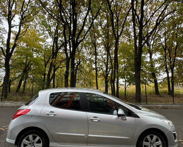 Серый Пежо 308, объемом двигателя 1.6 л и пробегом 214 тыс. км за 5800 $, фото 12 на Automoto.ua