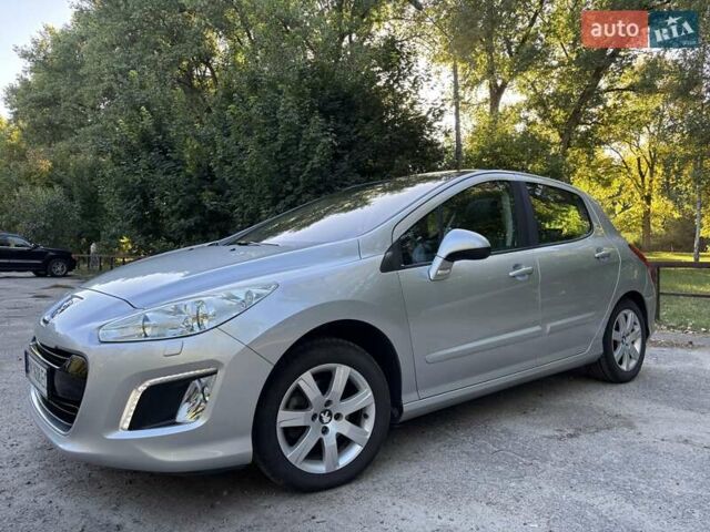 Серый Пежо 308, объемом двигателя 1.6 л и пробегом 47 тыс. км за 8199 $, фото 5 на Automoto.ua