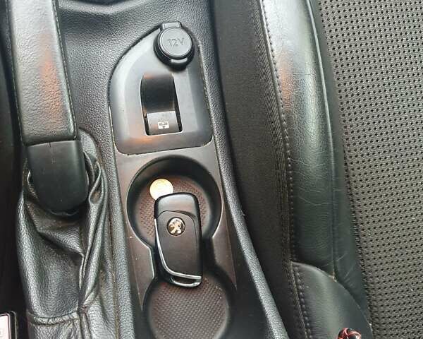 Серый Пежо 308, объемом двигателя 1.6 л и пробегом 142 тыс. км за 4500 $, фото 28 на Automoto.ua