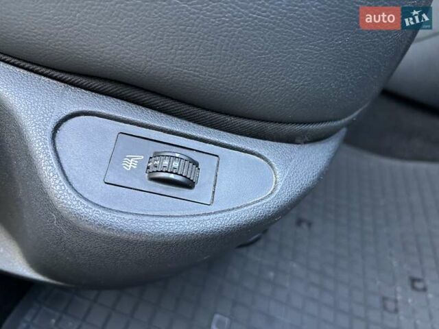 Серый Пежо 308, объемом двигателя 1.6 л и пробегом 47 тыс. км за 8199 $, фото 20 на Automoto.ua