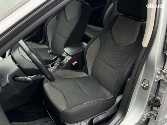 Пежо 308 2011 в Киеве на Automoto.ua Серый Пежо 308, объемом двигателя 1.6 л и пробегом 182 тыс. км за 6790 $, фото 23 на Automoto.ua