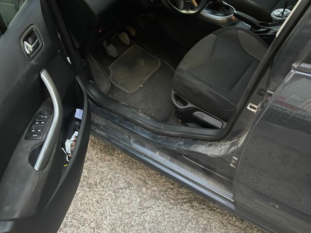 Пежо 308 2011 в Каменское - Днепродзержинск на Automoto.ua Серый Пежо 308, объемом двигателя 1.6 л и пробегом 232 тыс. км за 4400 $, фото 5 на Automoto.ua