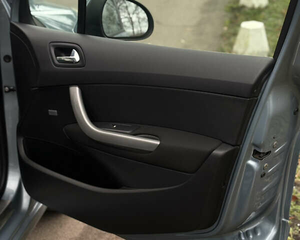 Серый Пежо 308, объемом двигателя 1.6 л и пробегом 147 тыс. км за 6700 $, фото 22 на Automoto.ua