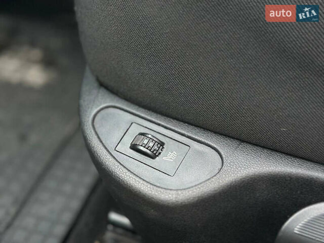 Серый Пежо 308, объемом двигателя 1.6 л и пробегом 150 тыс. км за 6999 $, фото 17 на Automoto.ua