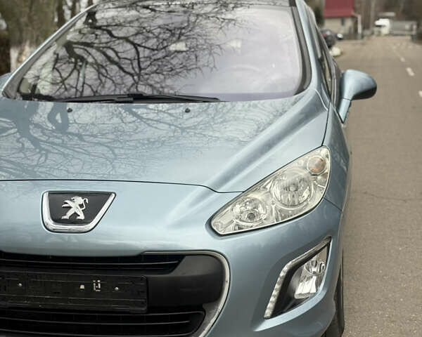Серый Пежо 308, объемом двигателя 1.6 л и пробегом 147 тыс. км за 6700 $, фото 2 на Automoto.ua