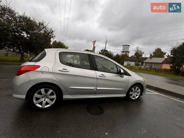 Серый Пежо 308, объемом двигателя 1.56 л и пробегом 200 тыс. км за 7300 $, фото 1 на Automoto.ua