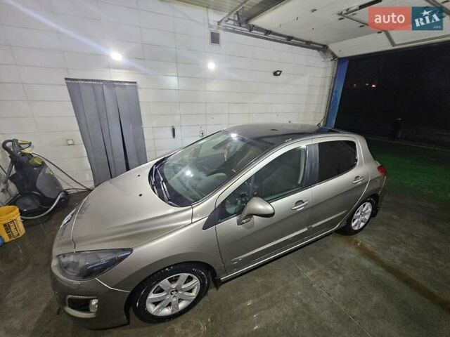 Серый Пежо 308, объемом двигателя 1.56 л и пробегом 260 тыс. км за 8000 $, фото 1 на Automoto.ua