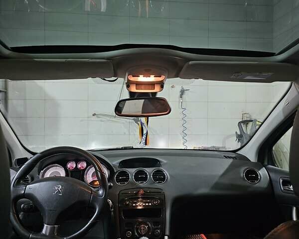 Серый Пежо 308, объемом двигателя 1.56 л и пробегом 260 тыс. км за 8000 $, фото 7 на Automoto.ua