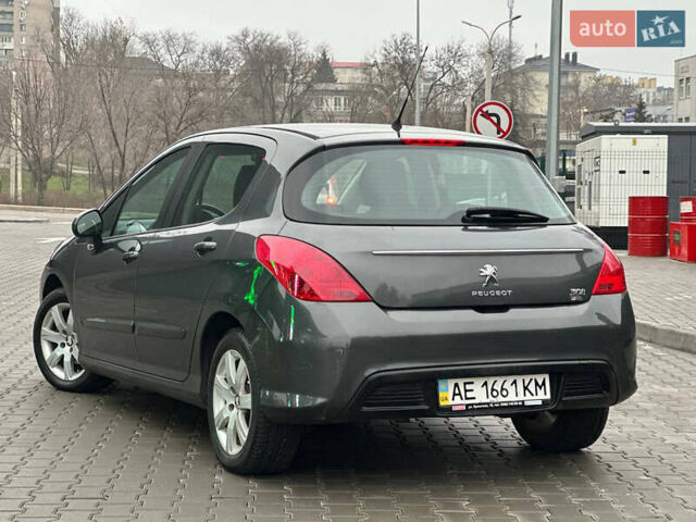 Серый Пежо 308, объемом двигателя 1.6 л и пробегом 150 тыс. км за 6999 $, фото 6 на Automoto.ua
