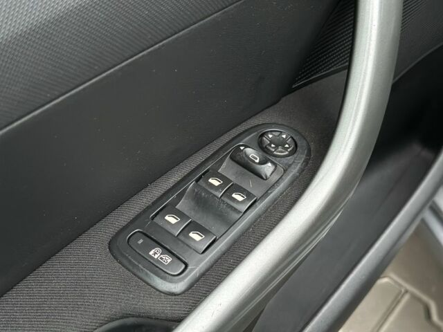 Серый Пежо 308, объемом двигателя 1.6 л и пробегом 127 тыс. км за 6999 $, фото 15 на Automoto.ua