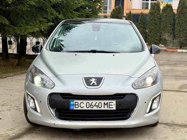 Серый Пежо 308, объемом двигателя 2 л и пробегом 284 тыс. км за 5250 $, фото 30 на Automoto.ua