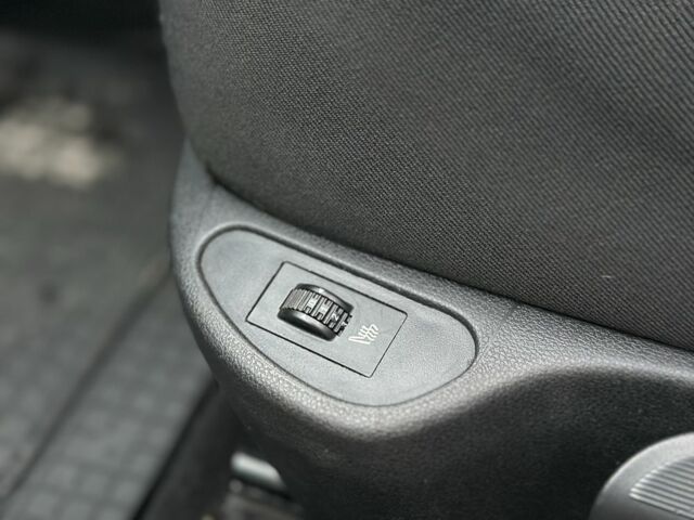 Серый Пежо 308, объемом двигателя 1.6 л и пробегом 127 тыс. км за 6999 $, фото 16 на Automoto.ua