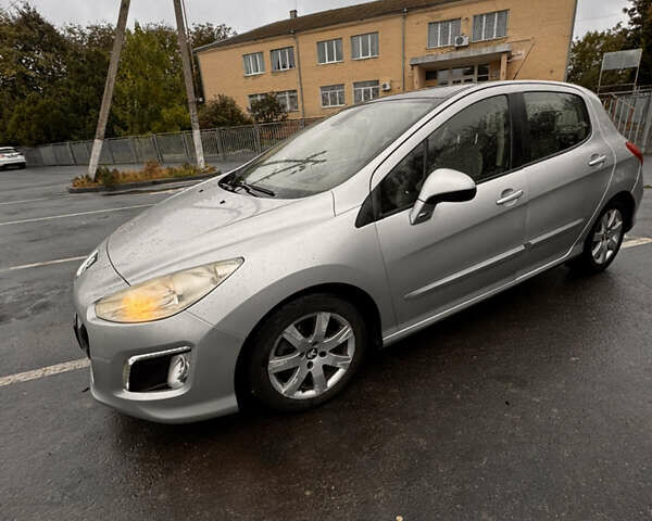 Серый Пежо 308, объемом двигателя 1.56 л и пробегом 200 тыс. км за 7300 $, фото 2 на Automoto.ua