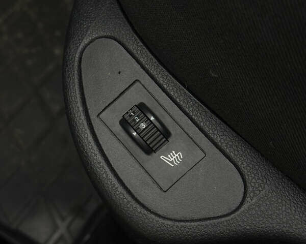 Серый Пежо 308, объемом двигателя 1.6 л и пробегом 147 тыс. км за 6700 $, фото 19 на Automoto.ua