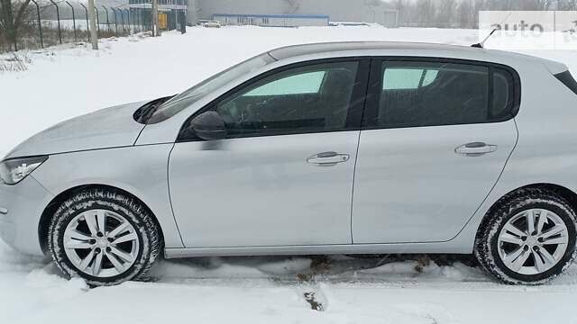 Сірий Пежо 308, об'ємом двигуна 1.56 л та пробігом 122 тис. км за 10200 $, фото 2 на Automoto.ua