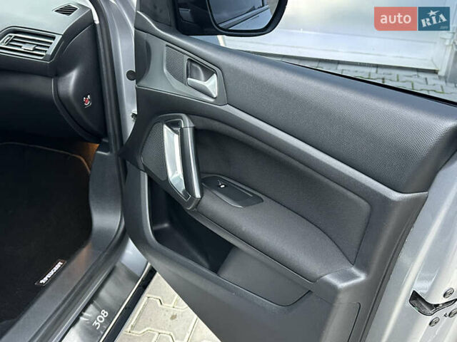 Сірий Пежо 308, об'ємом двигуна 1.6 л та пробігом 120 тис. км за 9700 $, фото 42 на Automoto.ua