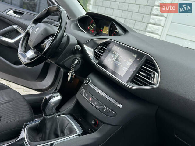 Сірий Пежо 308, об'ємом двигуна 1.6 л та пробігом 120 тис. км за 9700 $, фото 45 на Automoto.ua