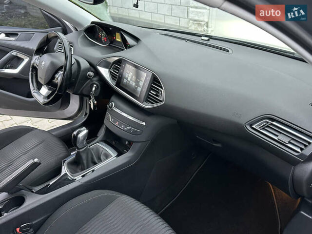 Сірий Пежо 308, об'ємом двигуна 1.6 л та пробігом 120 тис. км за 9700 $, фото 49 на Automoto.ua