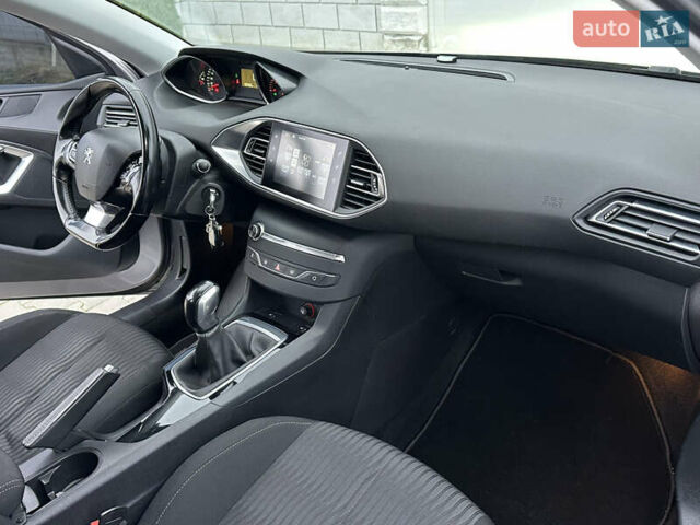 Сірий Пежо 308, об'ємом двигуна 1.6 л та пробігом 120 тис. км за 9700 $, фото 44 на Automoto.ua