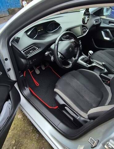 Серый Пежо 308, объемом двигателя 1.6 л и пробегом 296 тыс. км за 7800 $, фото 14 на Automoto.ua