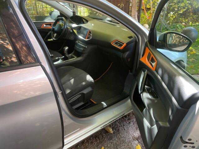 Серый Пежо 308, объемом двигателя 1.6 л и пробегом 364 тыс. км за 7030 $, фото 17 на Automoto.ua