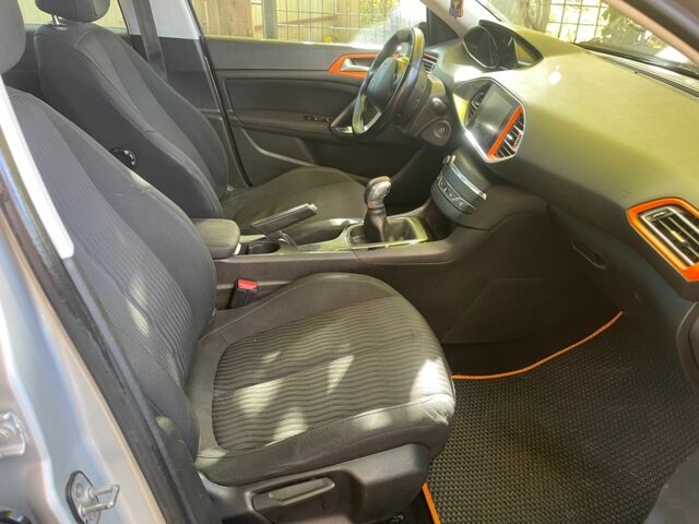 Серый Пежо 308, объемом двигателя 1.6 л и пробегом 364 тыс. км за 7030 $, фото 16 на Automoto.ua