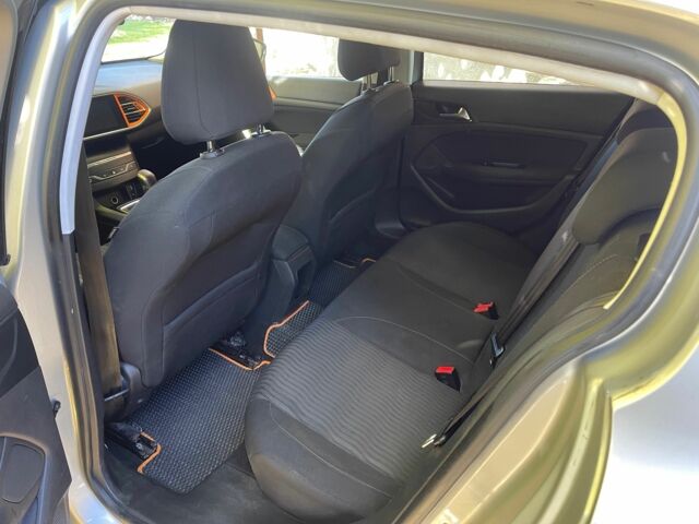 Серый Пежо 308, объемом двигателя 1.6 л и пробегом 364 тыс. км за 7030 $, фото 13 на Automoto.ua