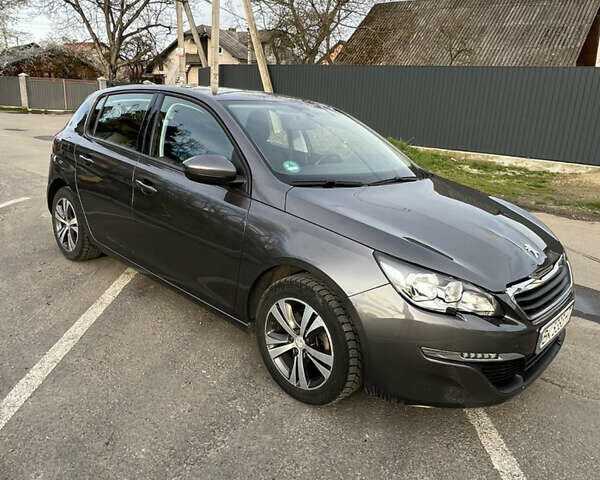 Серый Пежо 308, объемом двигателя 1.56 л и пробегом 218 тыс. км за 9700 $, фото 1 на Automoto.ua