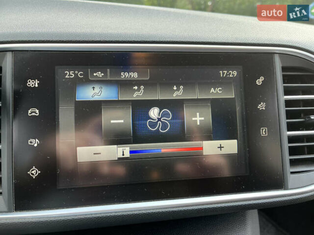 Серый Пежо 308, объемом двигателя 1.56 л и пробегом 218 тыс. км за 9700 $, фото 14 на Automoto.ua