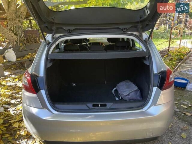 Сірий Пежо 308, об'ємом двигуна 1.56 л та пробігом 364 тис. км за 6500 $, фото 12 на Automoto.ua