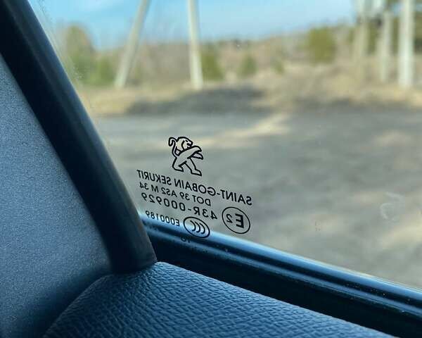 Серый Пежо 308, объемом двигателя 1.5 л и пробегом 107 тыс. км за 11900 $, фото 39 на Automoto.ua